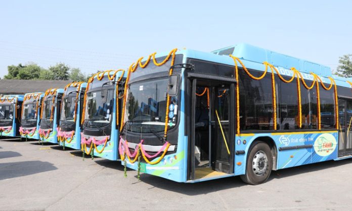 Delhi Lieutenant Governor inaugurates 400 E-Buses