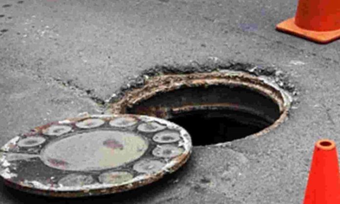 GHMC Warns to who will open manholes in Hyderabad
