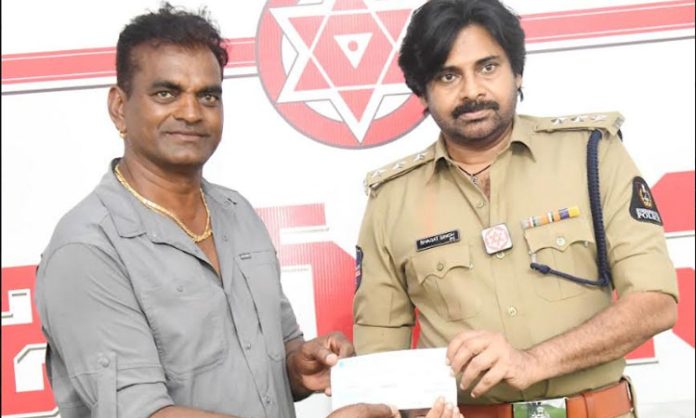 Stunt Man Sri Badri given rs 50k cheque to Pawan Kalyan