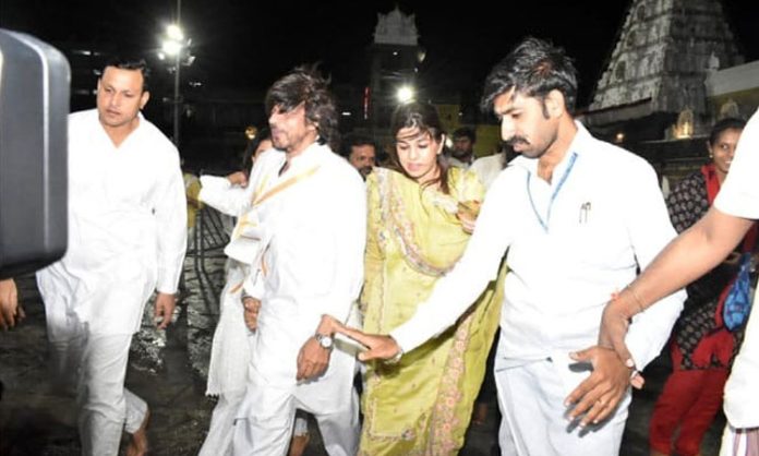 Shah Rukh Khan Visit Tirumala Temple