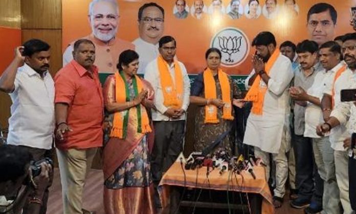 Cheekoti Praveen join BJP