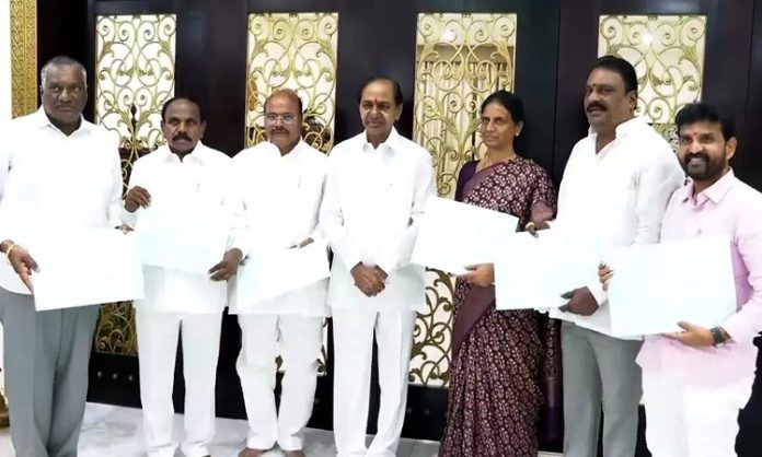 KCR was the leader who handed over B-forms to 28 BRS candidates