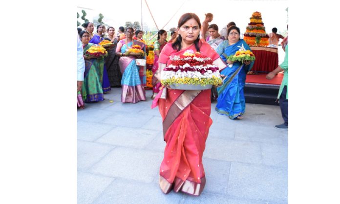 CS Shanti Kumari participated in the Saddula Bathukamma celebrations