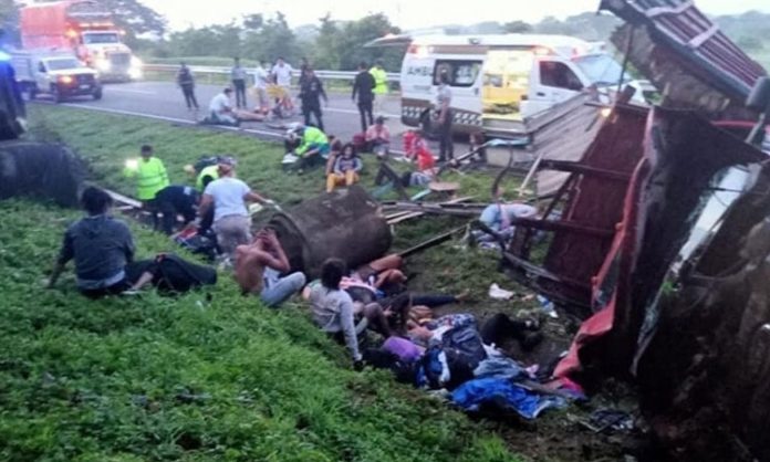 10 migrants dead in Mexico truck accident