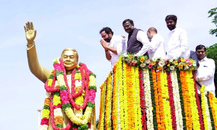 BJP leaders pay tribute to Venkataswamy