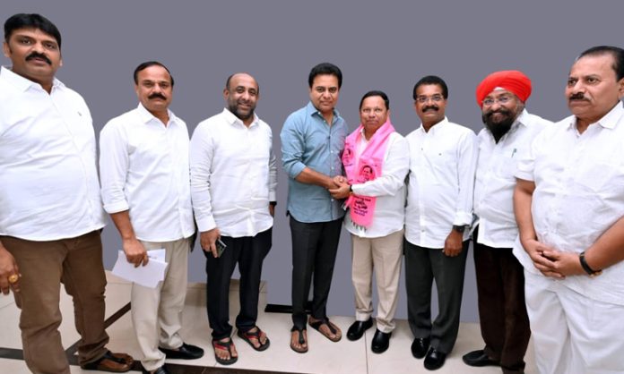 Erra Shekhar Joins BRS at Presence of KTR