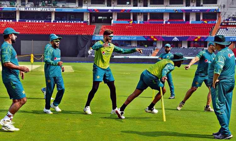 AUS vs PAK Warm up Match at Uppal Stadium