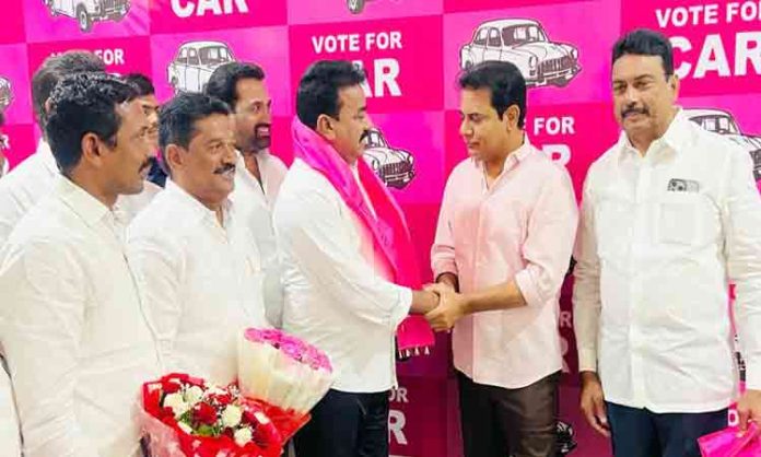 Mutyala Narsimha Reddy joined BRS in the presence of KTR