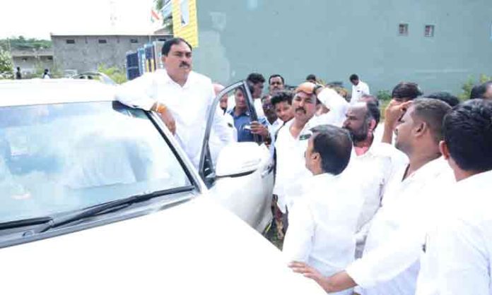 Minister inspects Red Bell vehicles