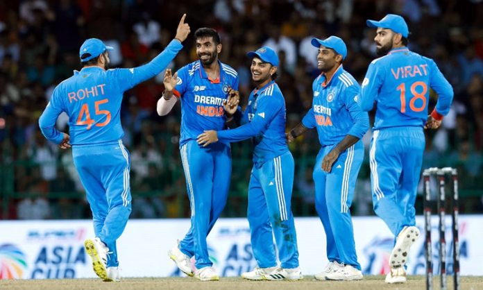 World Cup 2023: Ex Cricketers Praises on Team India win over Sri Lanka