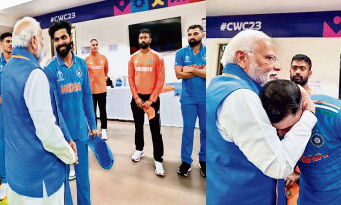 PM Modi support Team India