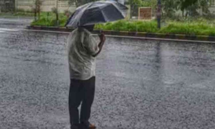 IMD warning of thunder and lightning rains in Telangana