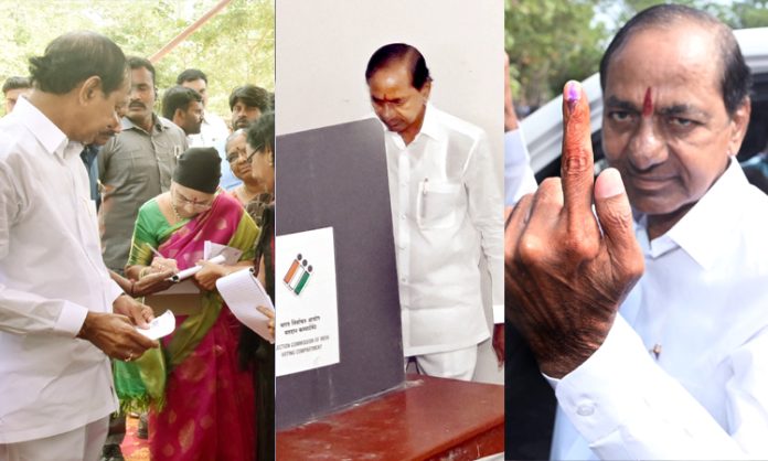 KCR Cast Vote at Chintamadaka Village