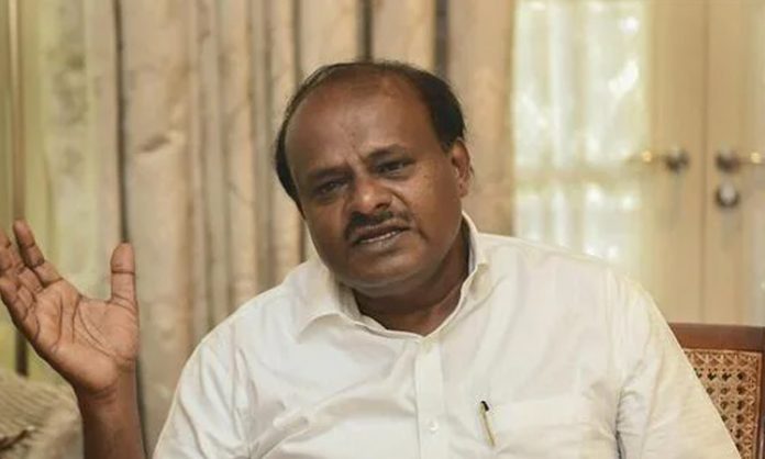 Kumaraswamy slams Congress