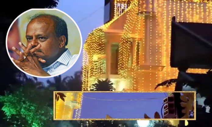 Ex-CM Kumaraswamy fined Rs 68K for electricity theft