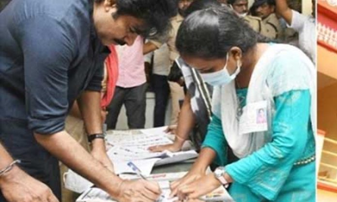 Pawan Kalyan Cast Vote in Jubilee hills