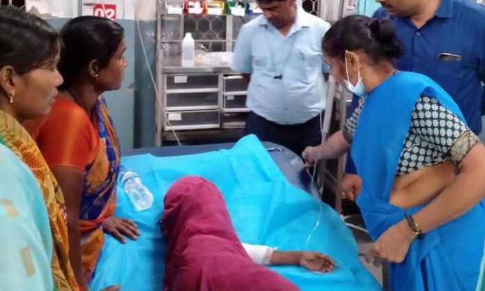 Student fell in hot sambar