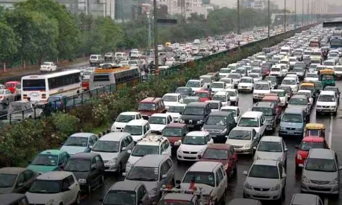 Telangana Elections 2023: Huge Traffic on ORR