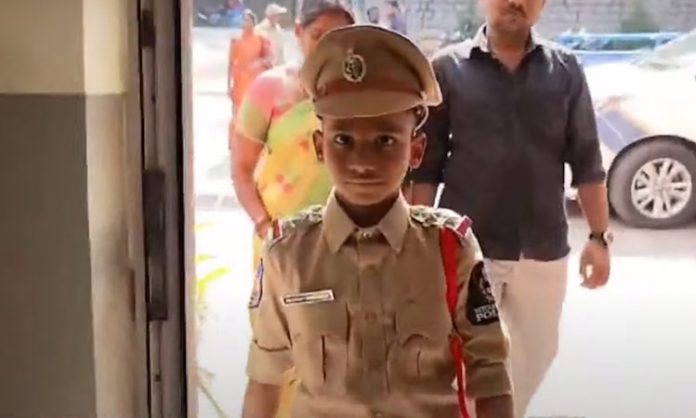 A seven-year-old boy as an inspector of Banjara Hills