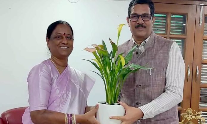 Konda Surekha takes charge as Minister of Forests