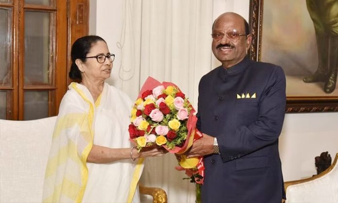 Mamata meets Governor