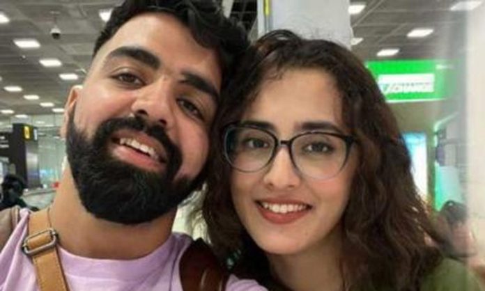 Pakistani girl came to Kolkata to marry a young man