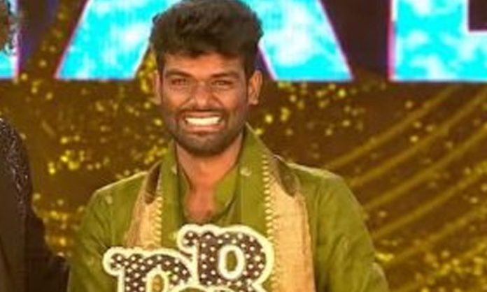 Police Arrested Bigg Boss Winner Pallavi Prashanth Brother