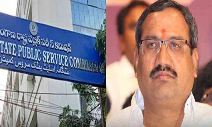 TSPSC member Karam Ravinder Reddy resigns