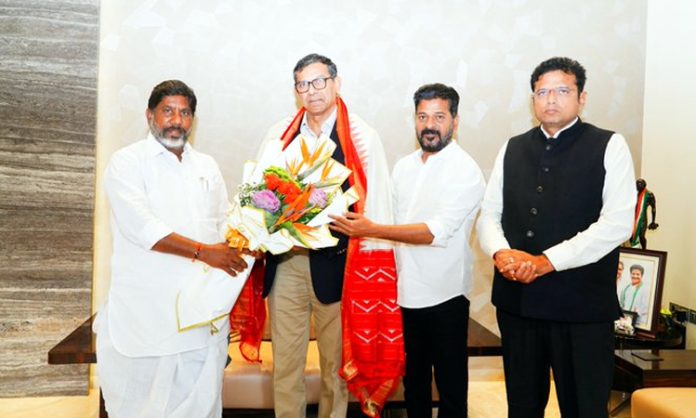 CM Revanth Met former RBI Governor Raghuram Rajan