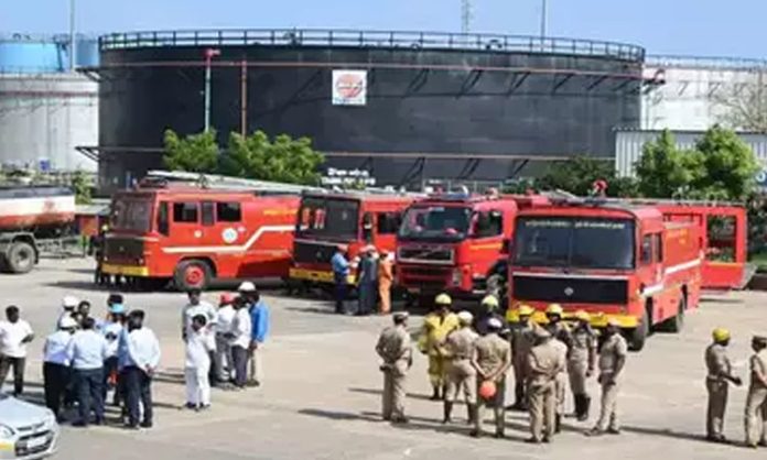 Worker killed in explosion at Indian Oil Corp's Chennai