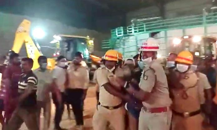 7 Workers Killed after Godown Collapse in Karnataka