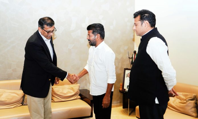 Former RBI Governor Raghurama Rajan met CM Revanth Reddy