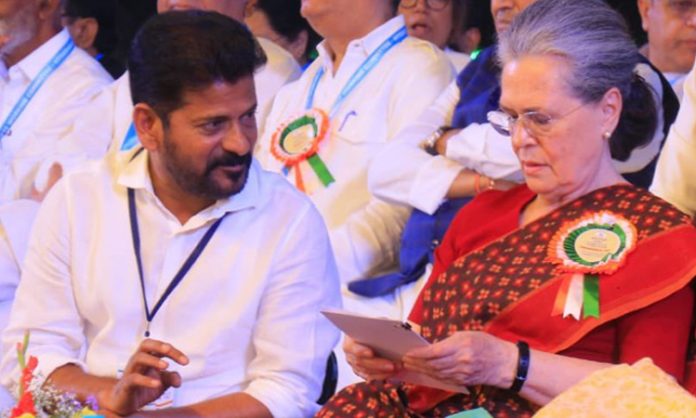 Revanth Reddy meets Sonia Gandhi in Delhi