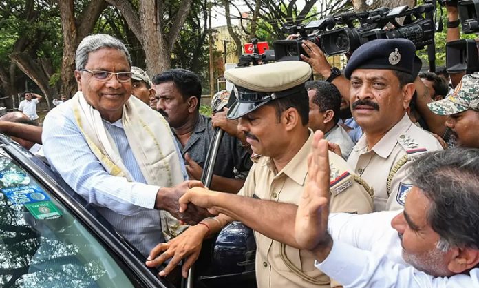 Congress calls Siddaramaiah to come to Delhi