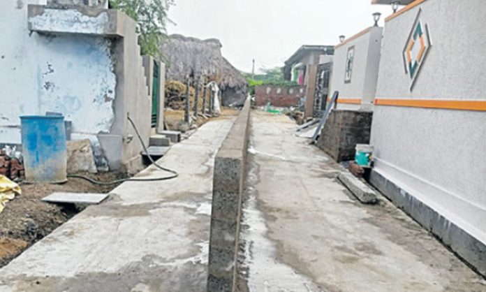 Wall construct on road in Palnadu