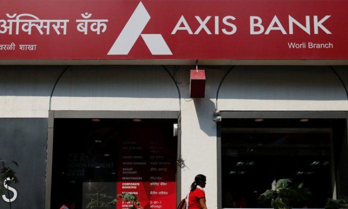 Axis Bank's profit was Rs.6071 crore