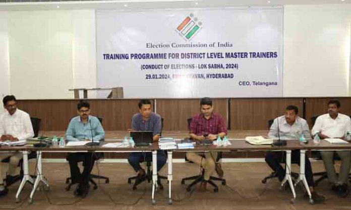 Training of election staff should be completed in two weeks