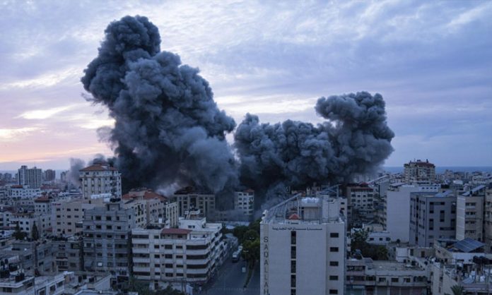 Hamas attacks Israeli forces