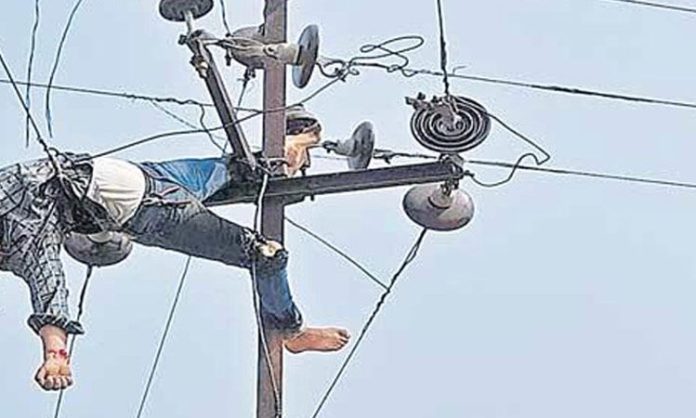 Man died after being hit by electric wires in Sangareddy