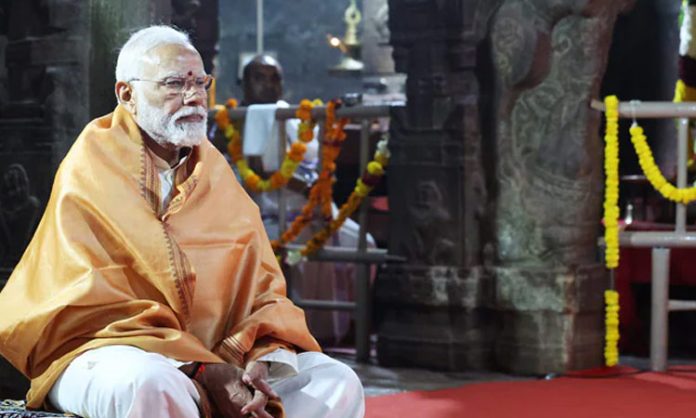 PM Modi Performs Pranayama Offers Prayers