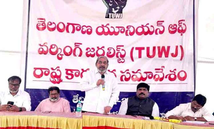 Efforts to solve pending problems of journalists : Allam Narayana