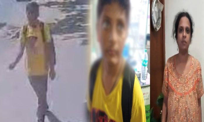 Bengaluru Boy found at Nampally Metro Station