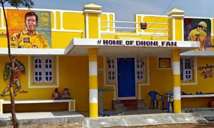 Dhoni fan Gopi Krishnan commits suicide