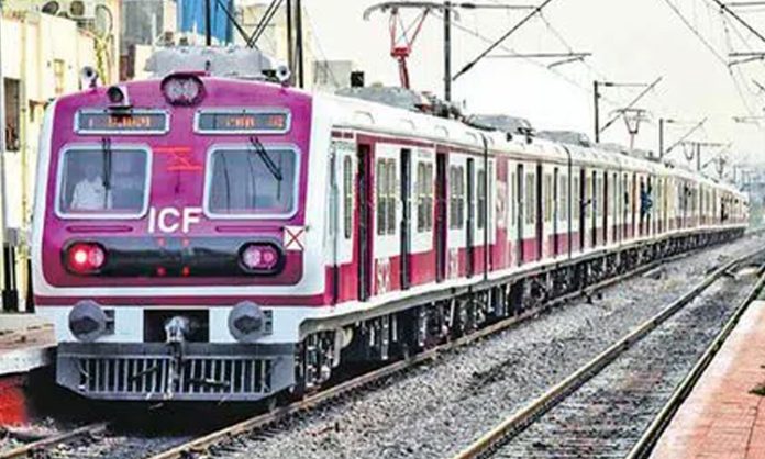 Central Railway Cancelled MMTS Trains due to Charminar Express Train Incident