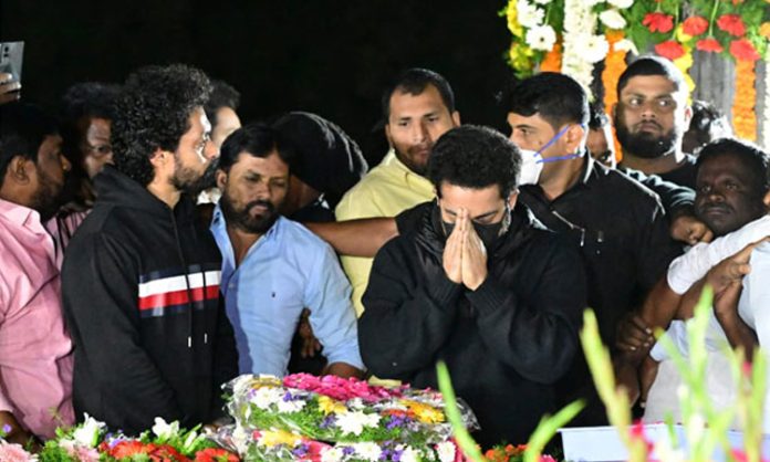 Jr NTR Pays Tribute at NTR Ghat on his death anniversary