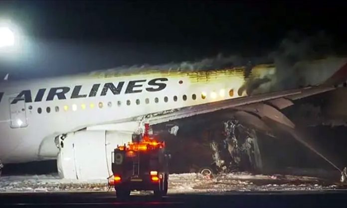 2 Planes Collide at Japan Airport