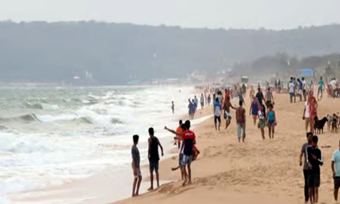 Goa Man Arrested for drowning his wife in Sea