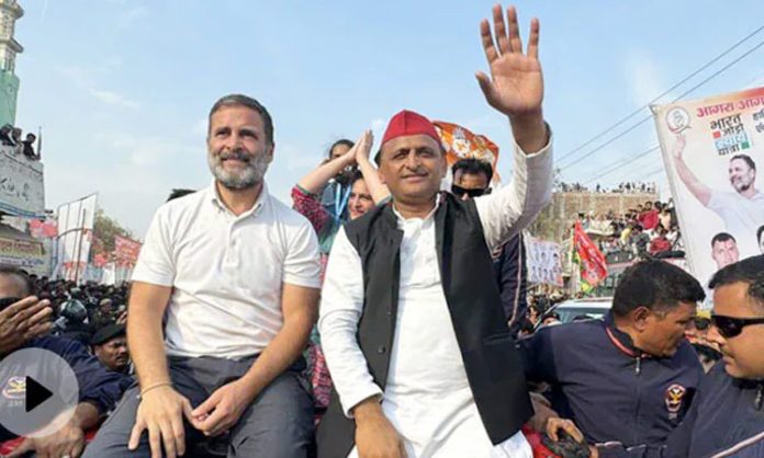 Akhilesh Yadav joins Rahul Yatra