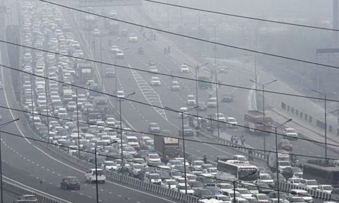 Huge jam at Delhi’s borders