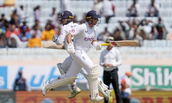 4th Test Match Day 1: Joe Root Hits 50